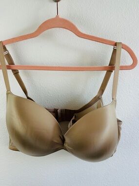 Cacique Light Nude Padded Wired Plunge Bra Size 42D